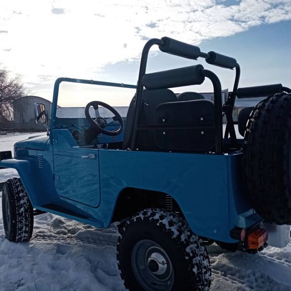 Электромобиль Toyota Land Cruiser FJ40