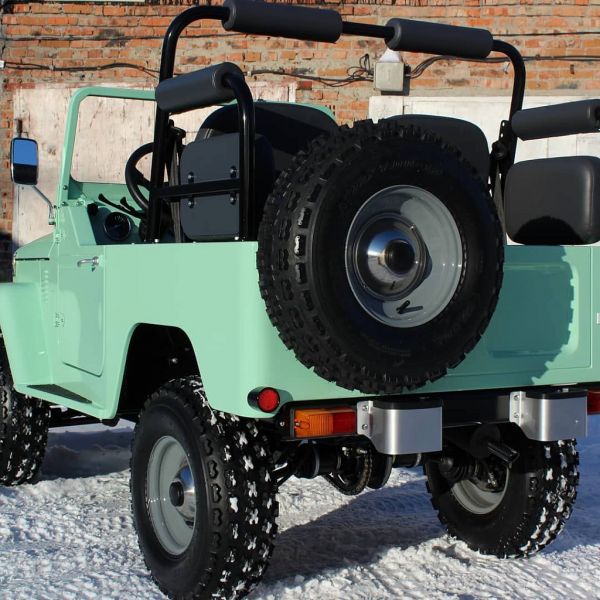 Электромобиль Toyota Land Cruiser FJ40