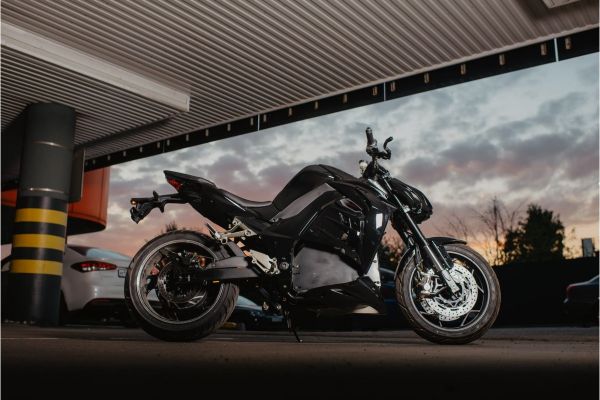 Электромотоцикл Kawasaki Z1000